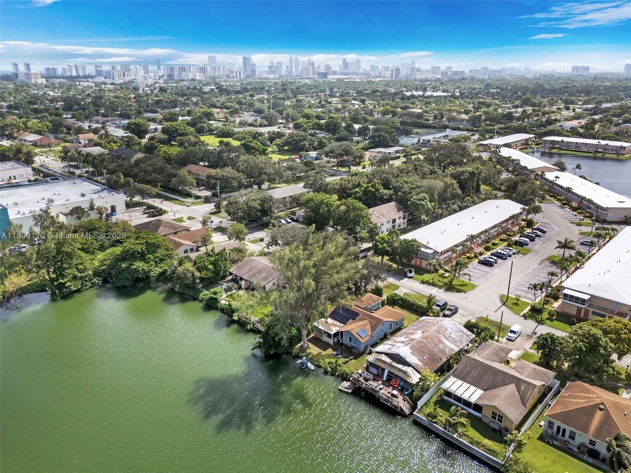 1020 8th St - Photo 1