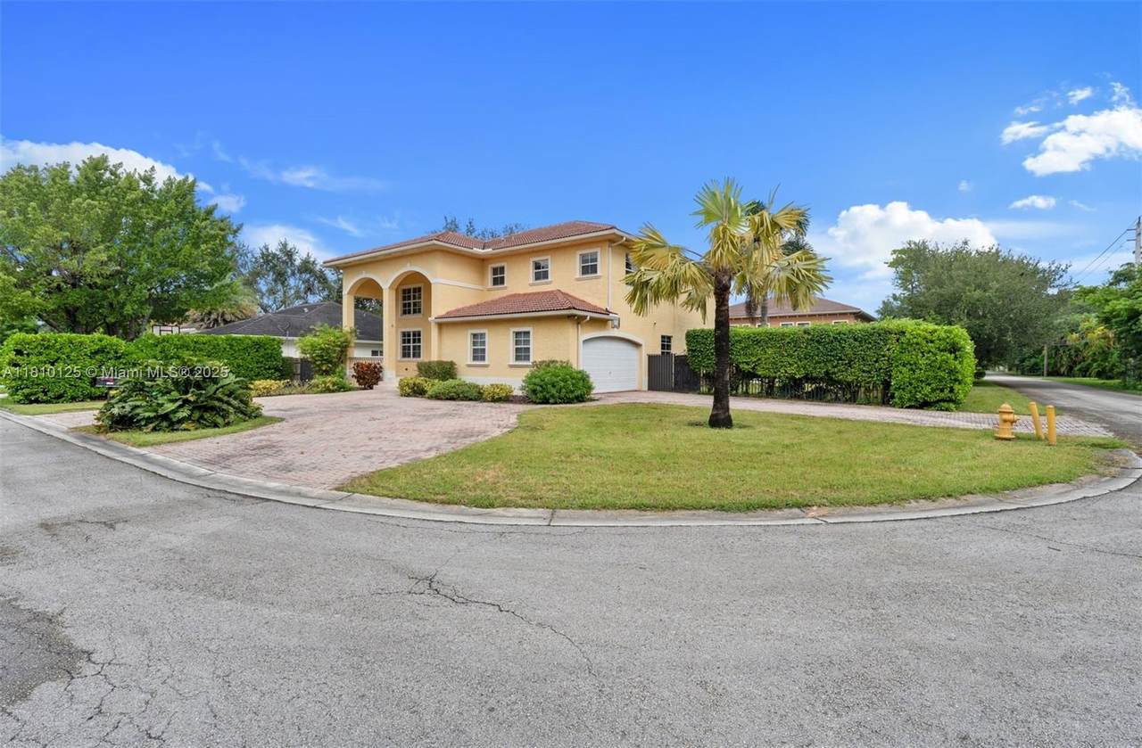 10733 97th Terrace - Photo 1