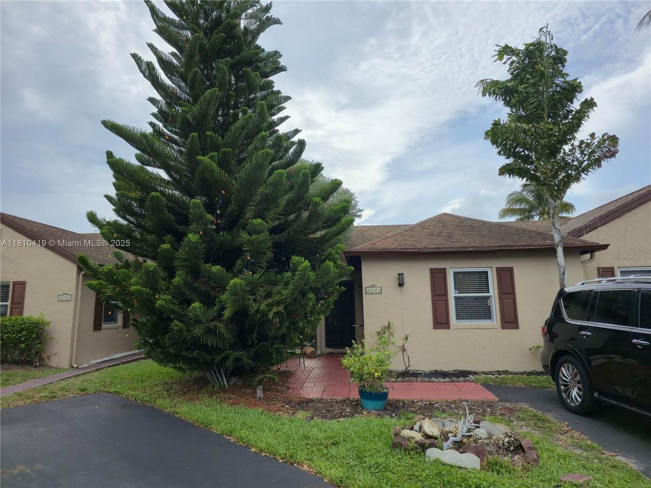 22374 57th Cir - Photo 1