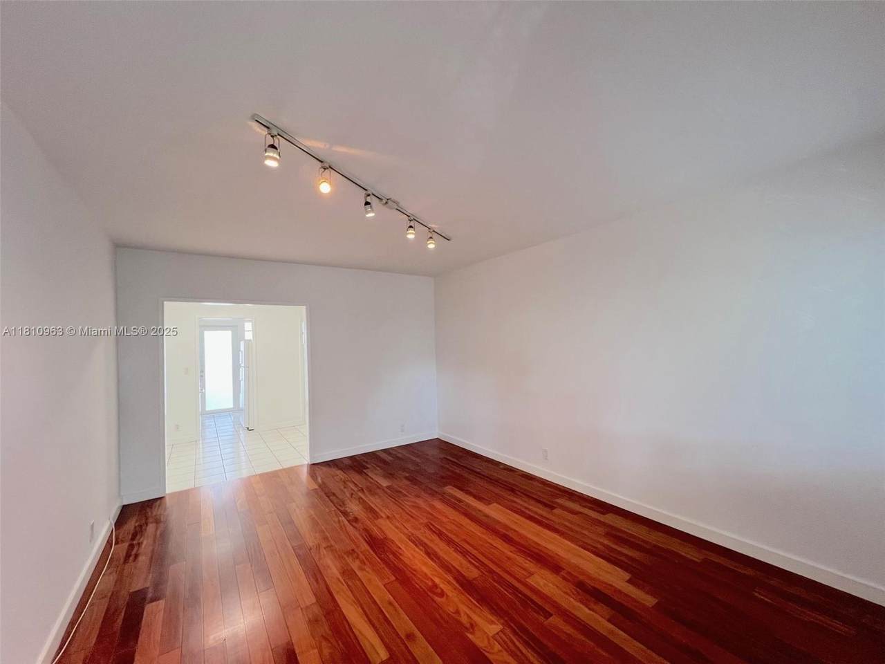 1235 Euclid Av - Photo 1