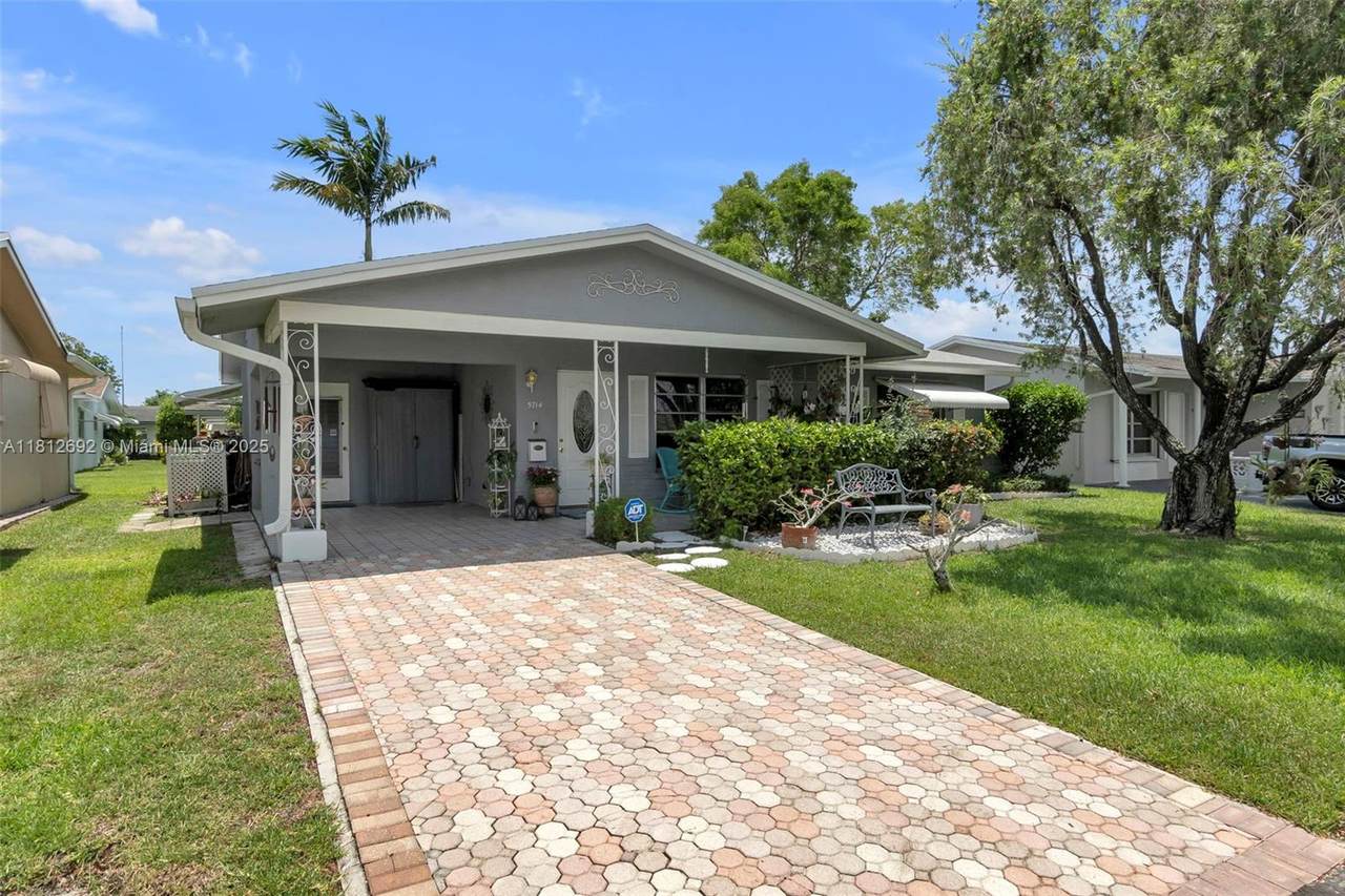 5714 66th Ter - Photo 1