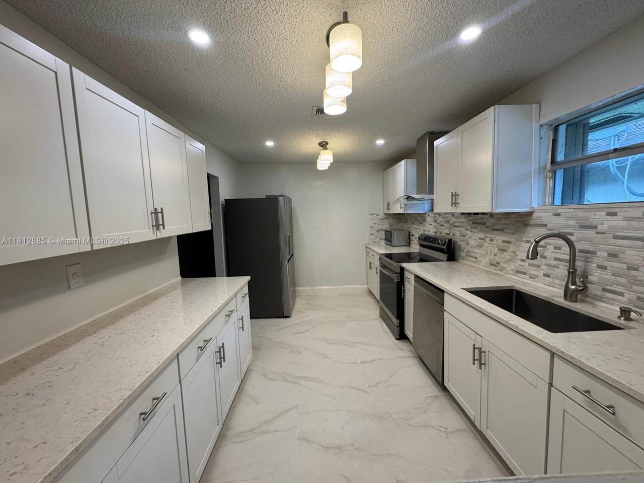 1651 Van Buren St - Photo 1