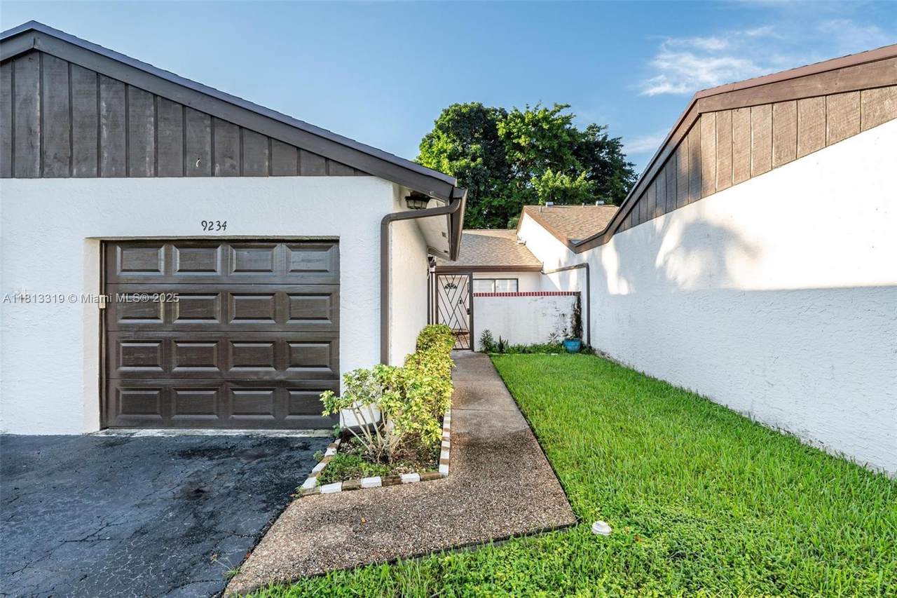 https://bt-photos.global.ssl.fastly.net/miami/1280_boomver_1_A11813319-2.jpg