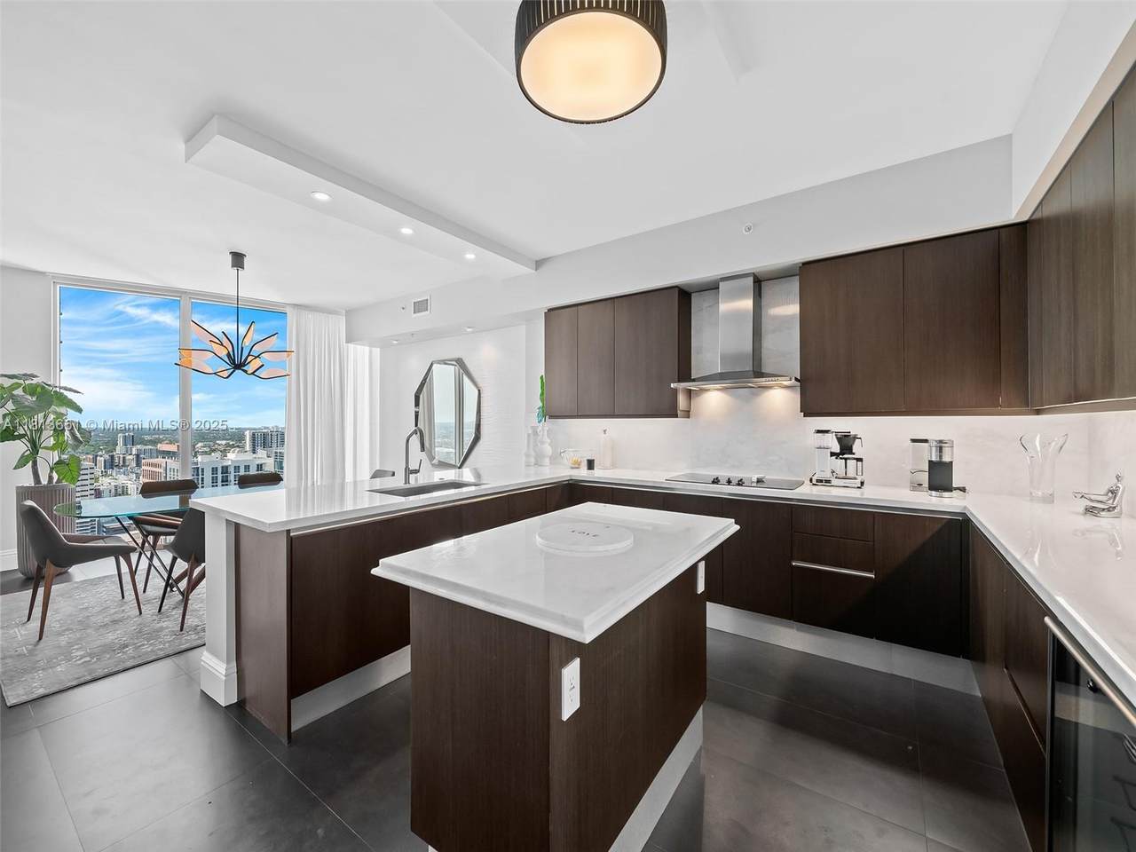 333 Las Olas Way - Photo 1