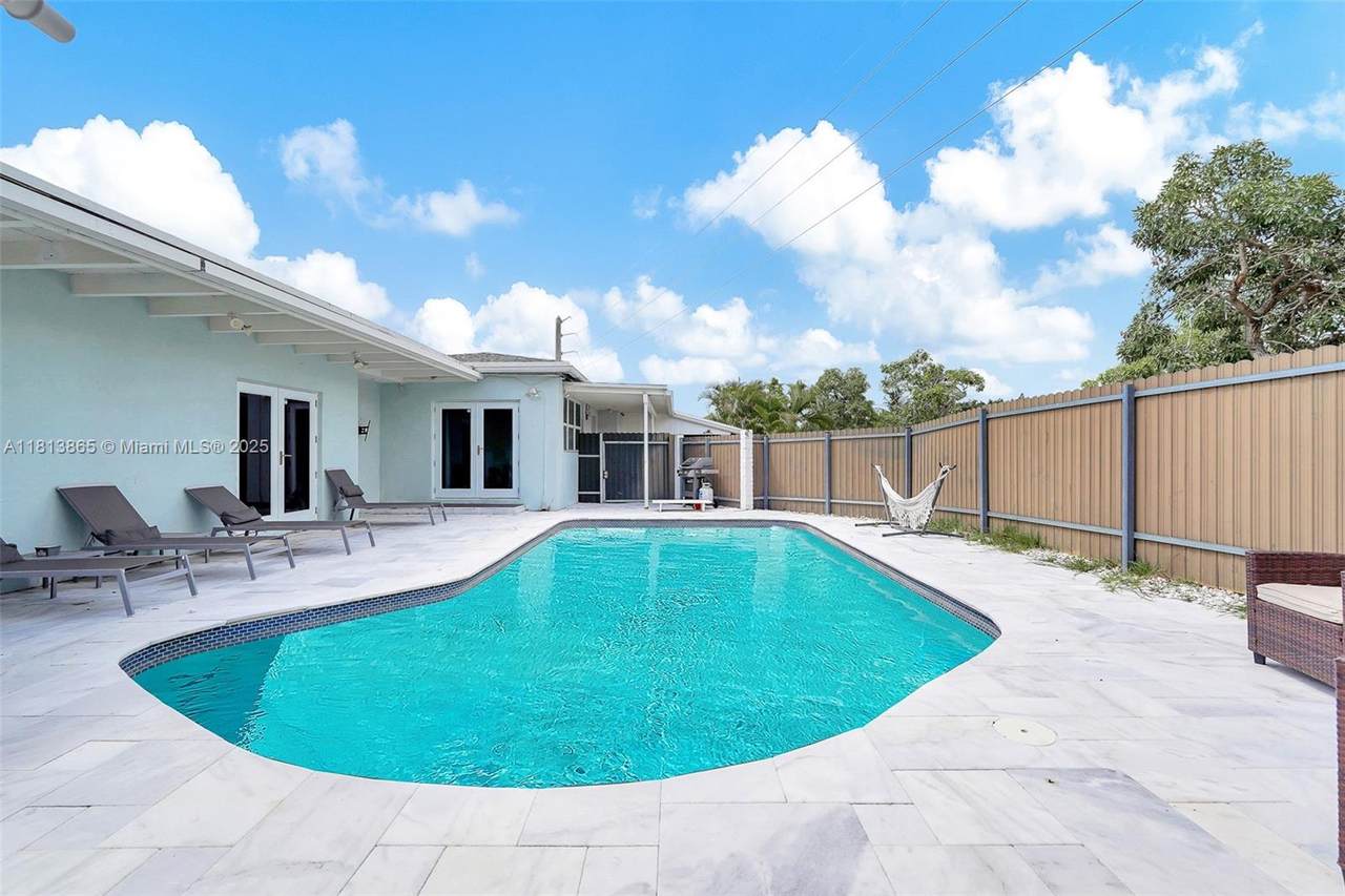1013 24th Ave - Photo 1