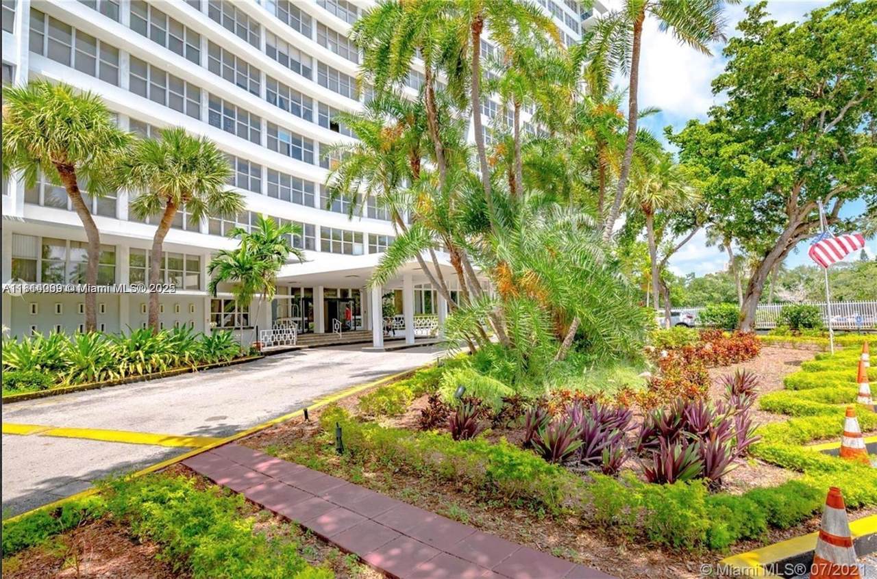 7441 Wayne Ave - Photo 1