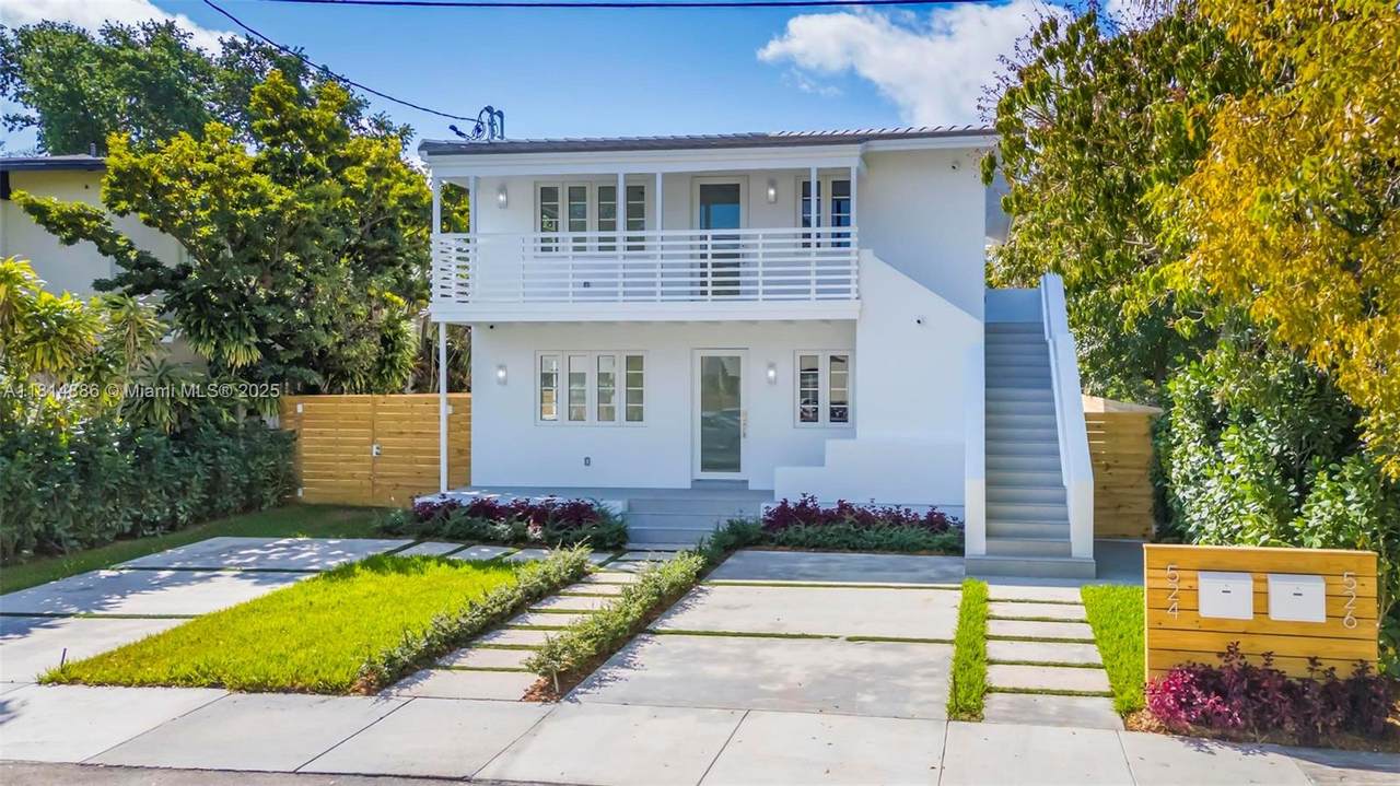 524 65th St - Photo 1