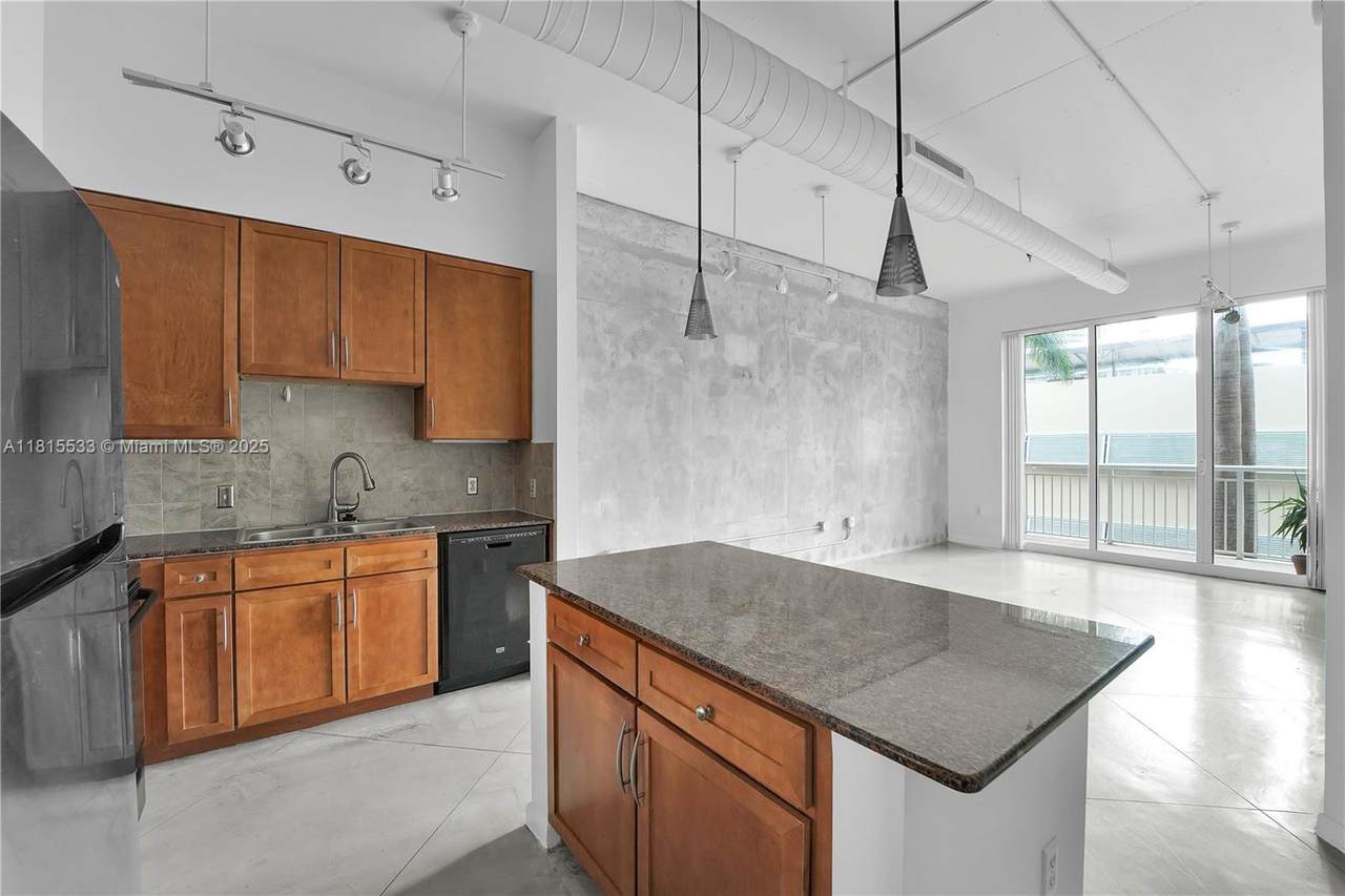 2001 Biscayne Blvd - Photo 1