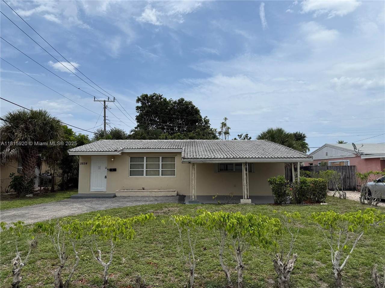 5654 5th Ave - Photo 1
