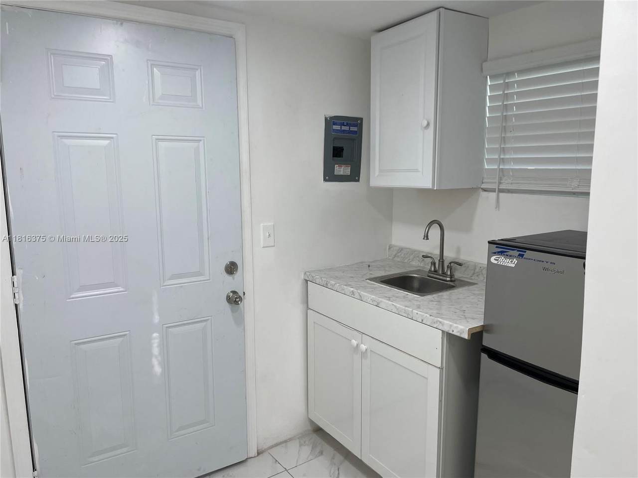 760 168th St - Photo 1