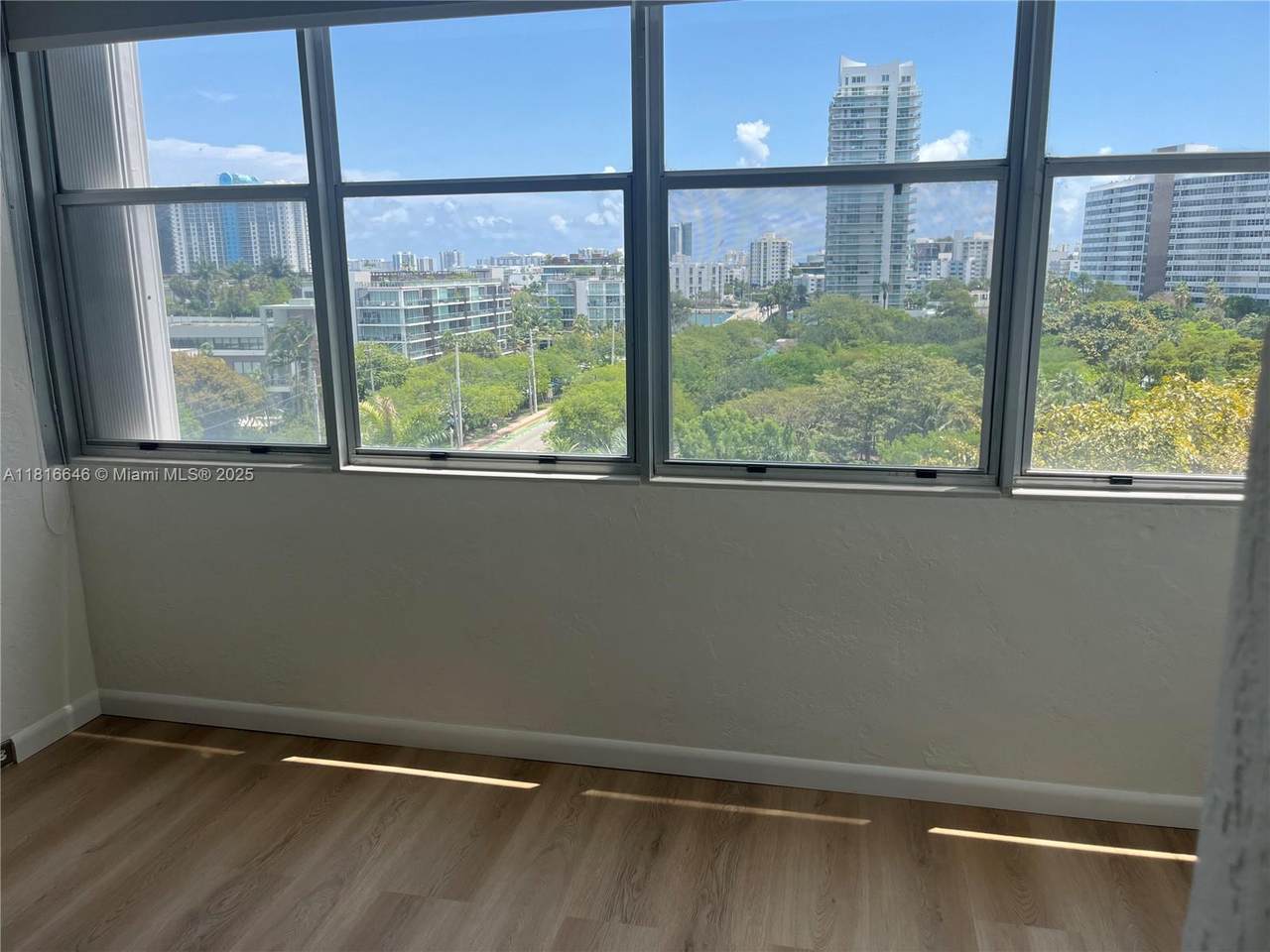 3 Island Ave - Photo 1