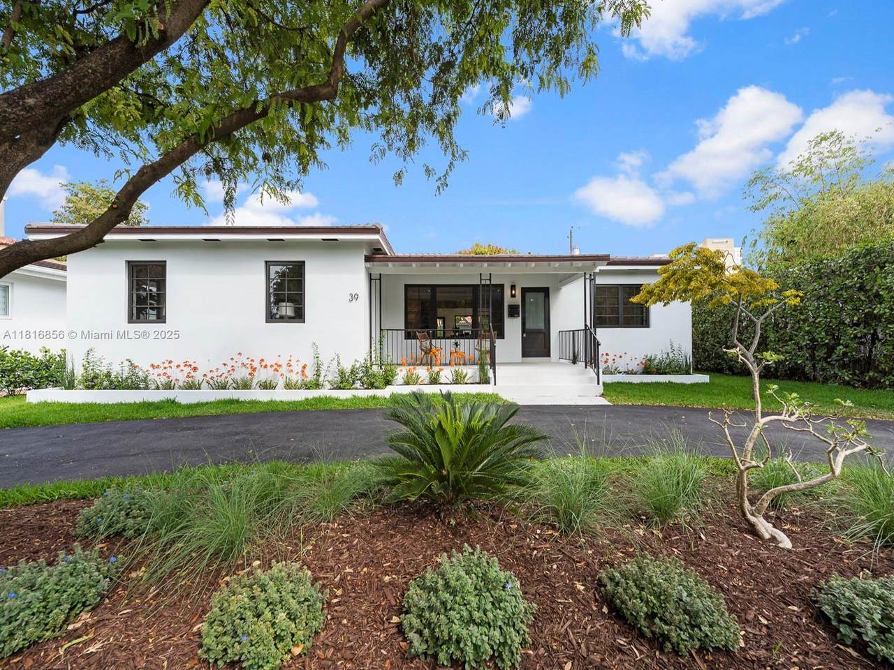 39 Palermo Ave - Photo 1