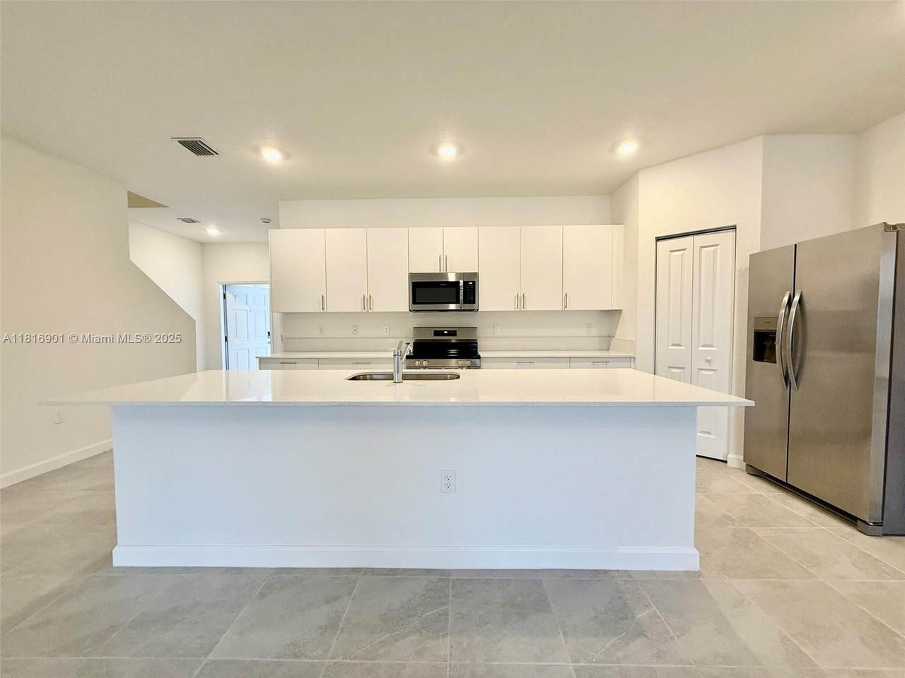 3032 Park Pl - Photo 1