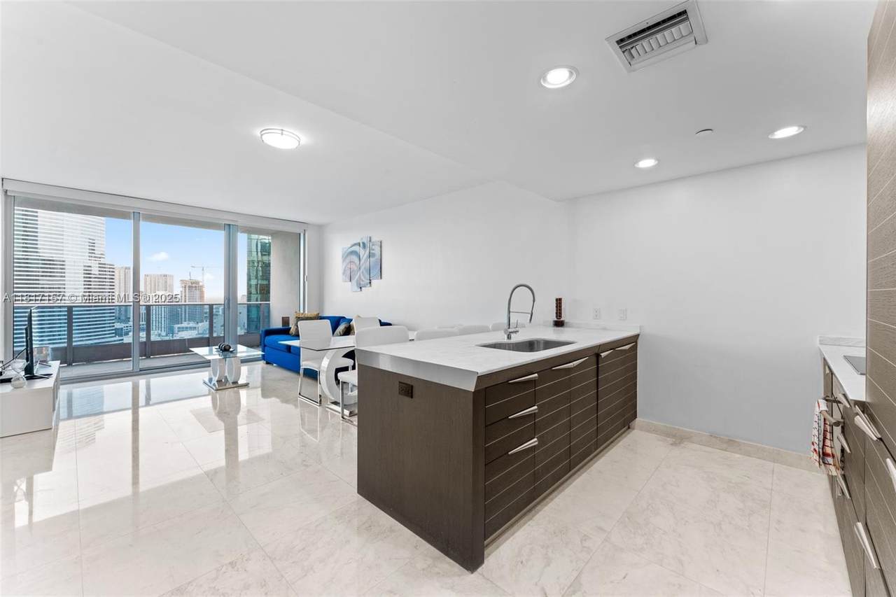 200 Biscayne Boulevard Way - Photo 1