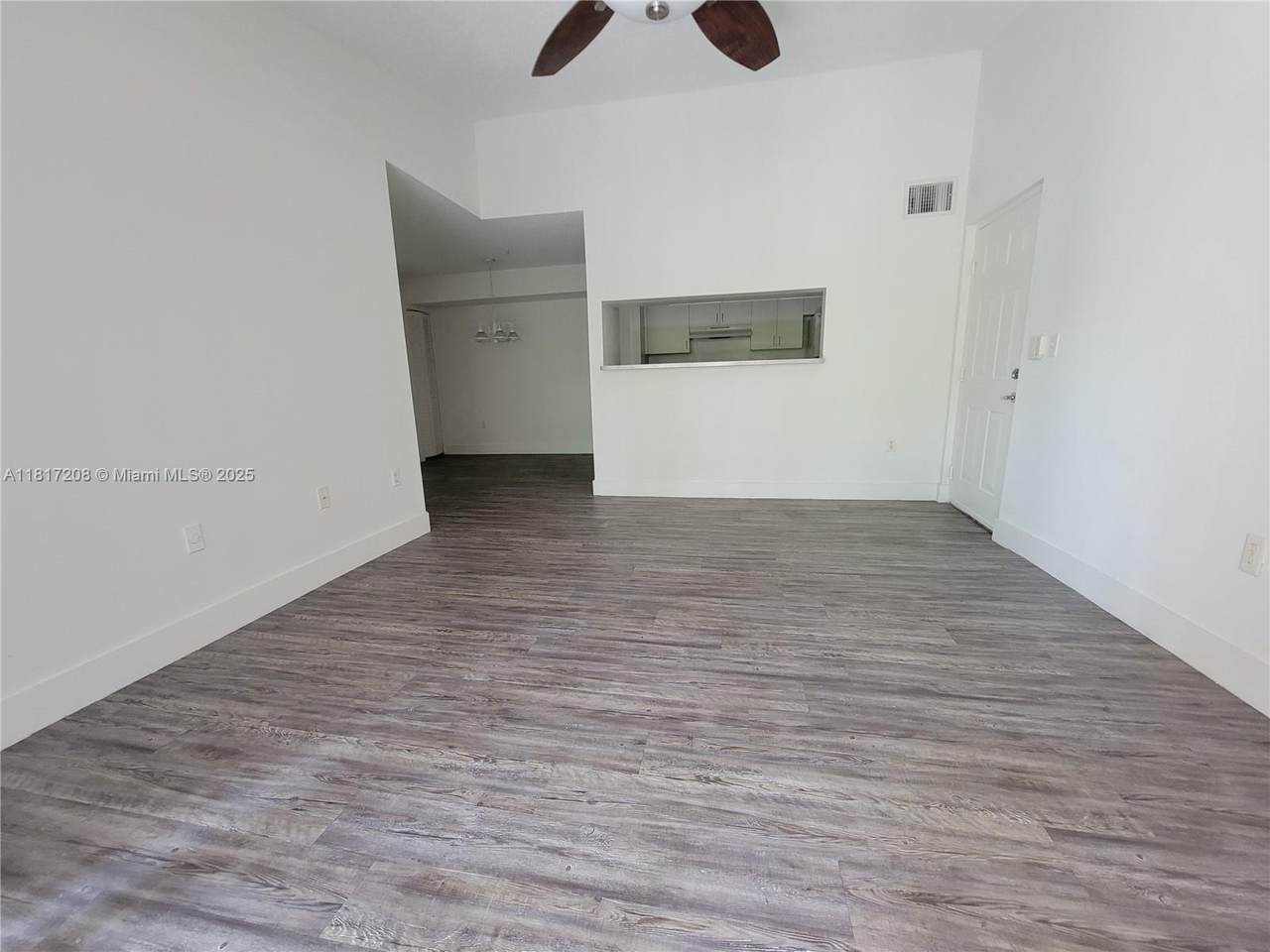 4844 State Road 7 - Photo 1