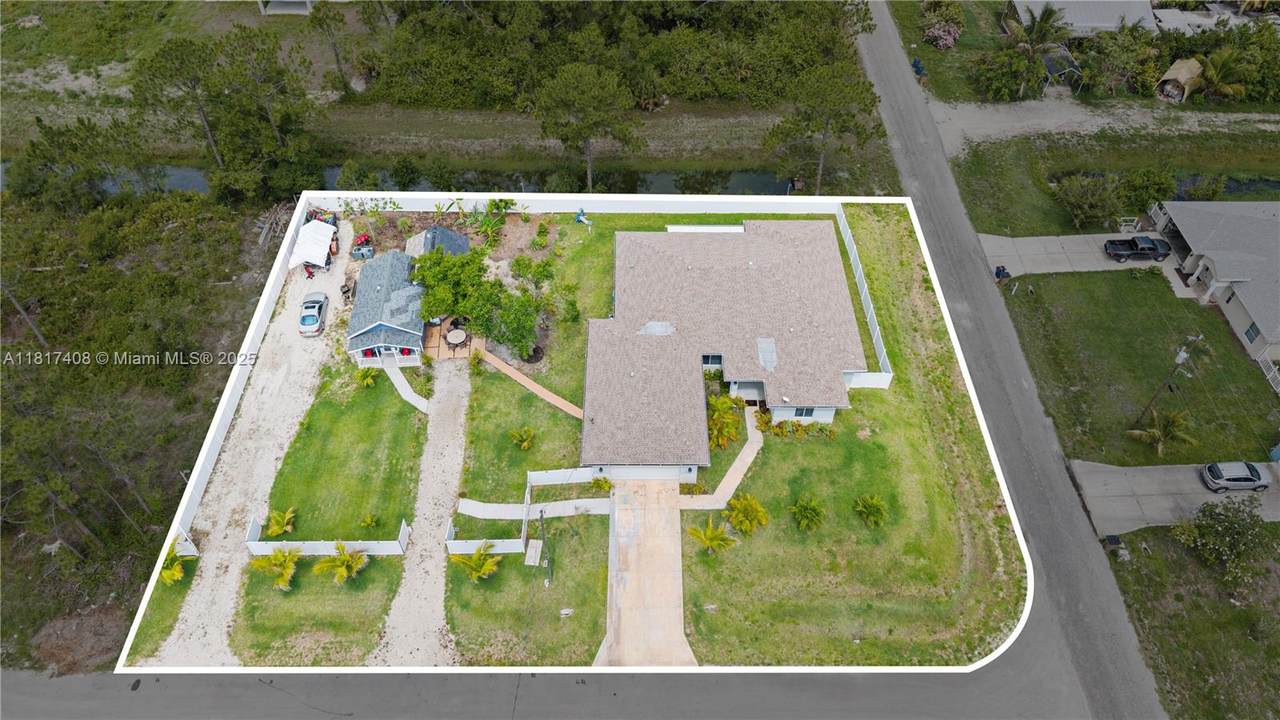 304 Bradley - Photo 1