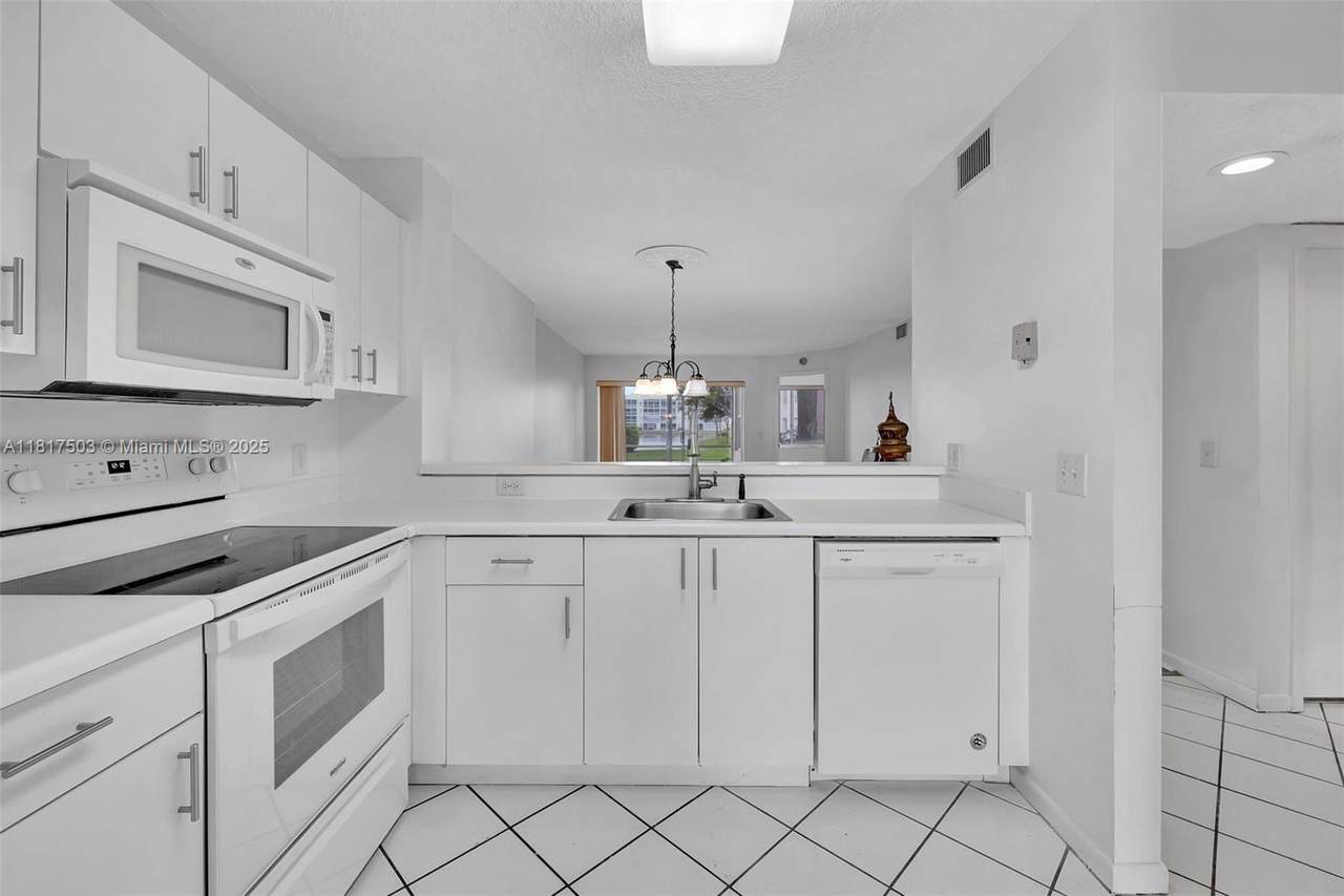 7711 Trent Dr - Photo 1
