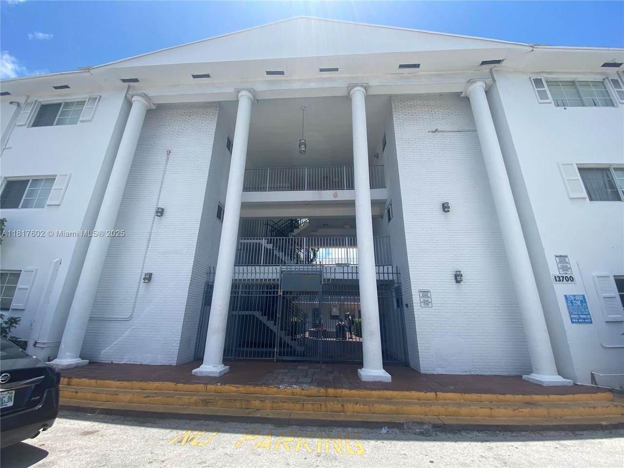 13700 6th Ave - Photo 1