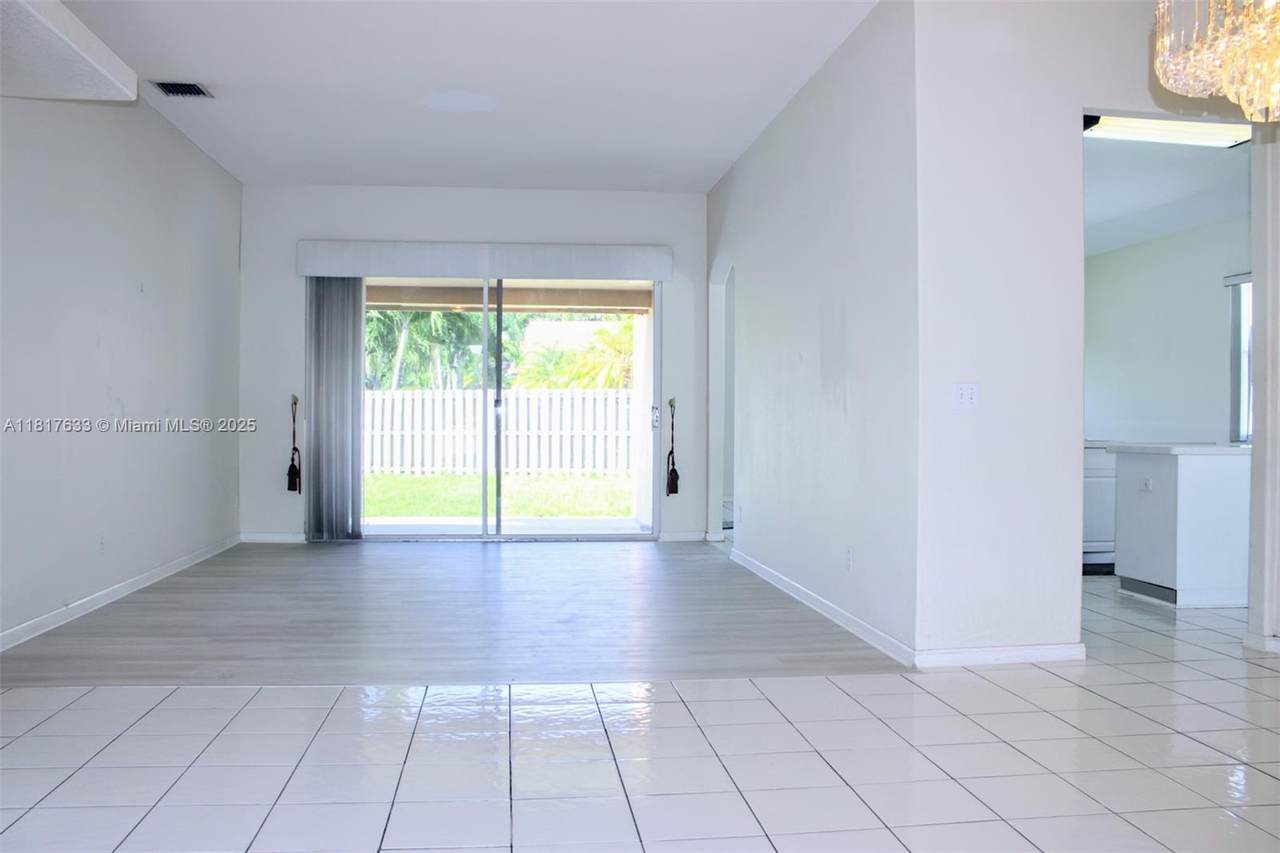 https://bt-photos.global.ssl.fastly.net/miami/1280_boomver_1_A11817633-2.jpg