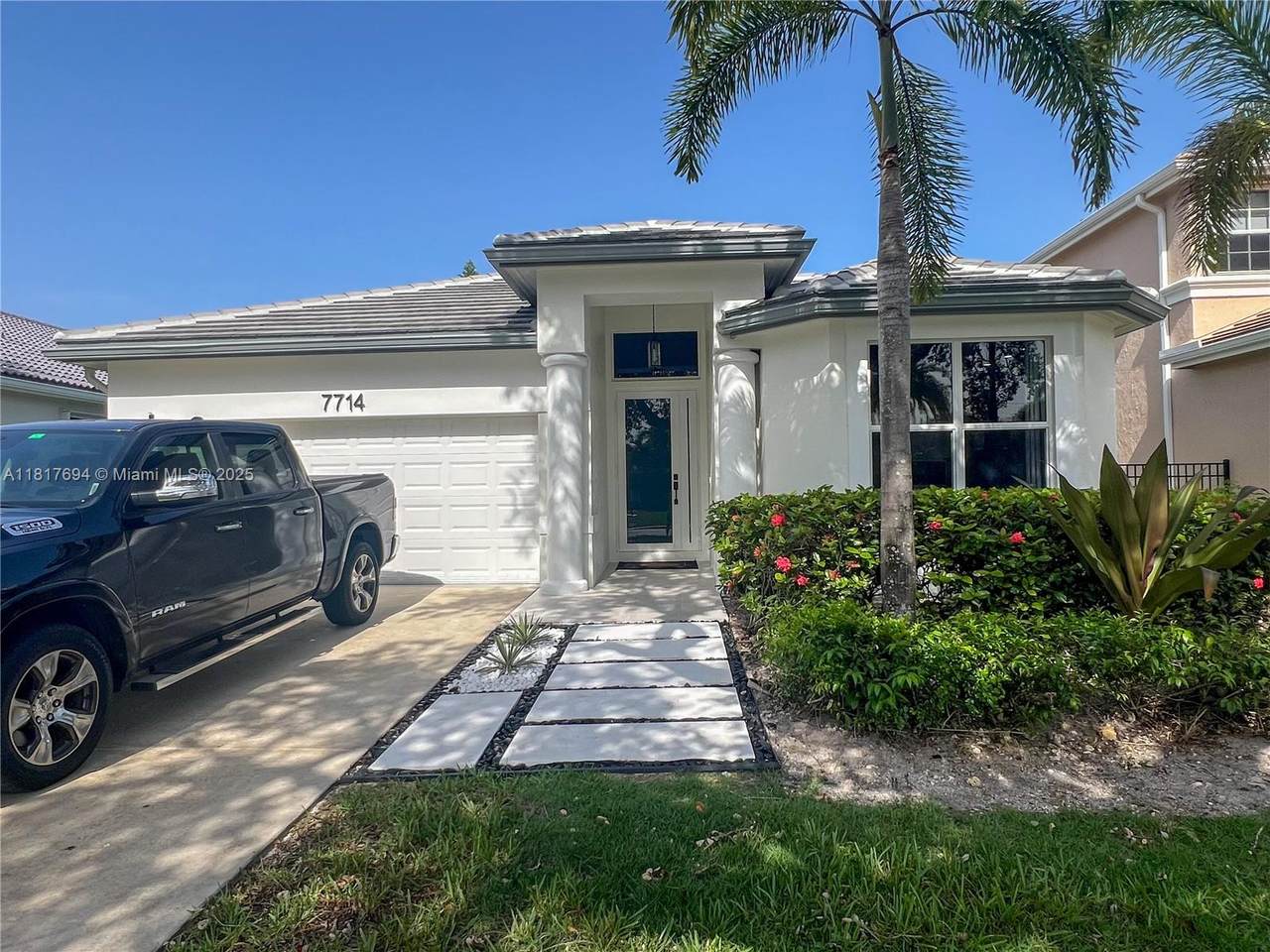 7714 70th Way - Photo 1