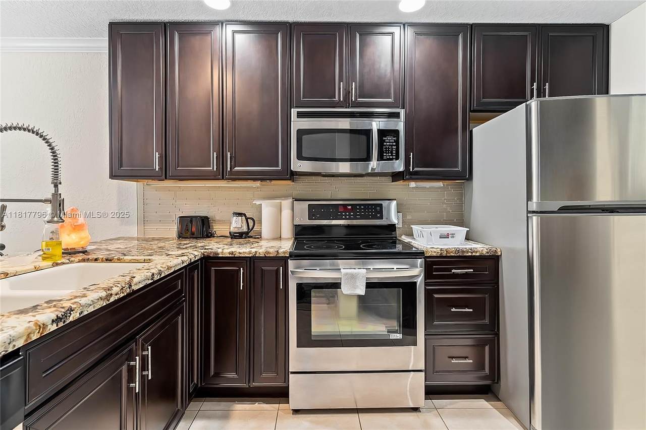 4345 Trevi Ct - Photo 1
