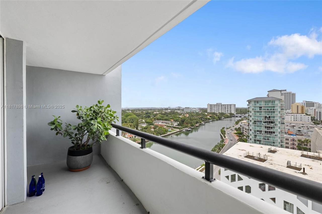 3200 Collins Ave - Photo 1