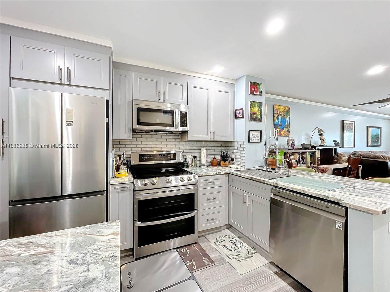 460 Paradise Isle Blvd - Photo 1