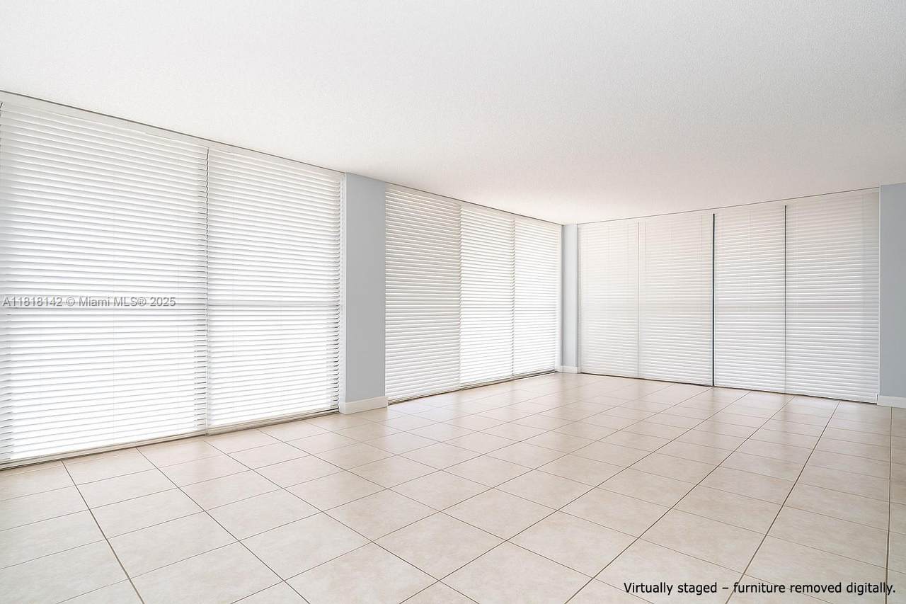 200 Leslie Dr - Photo 1