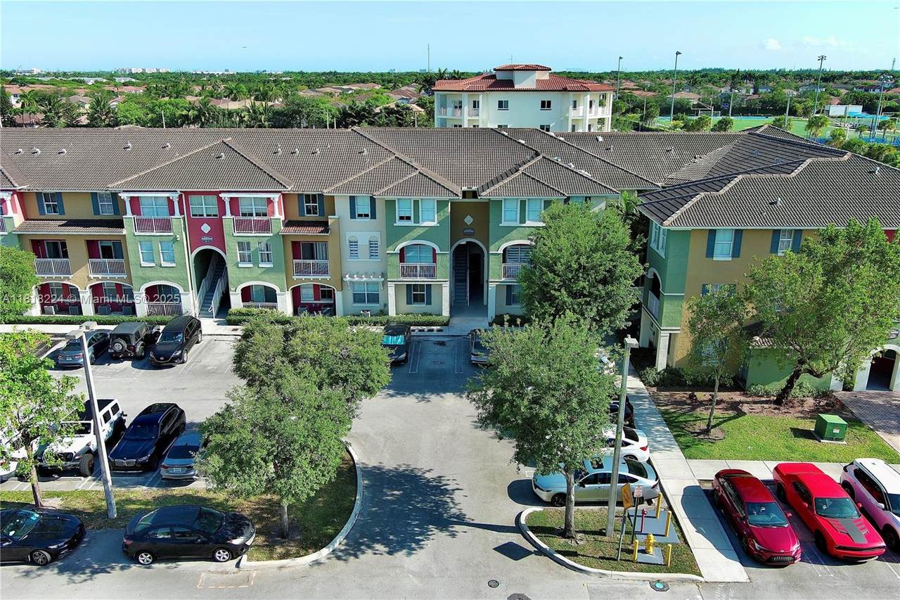 11102 83rd Street - Photo 1