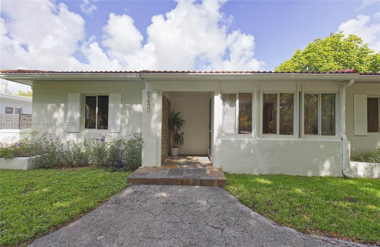 8240 62nd Ct - Photo 1