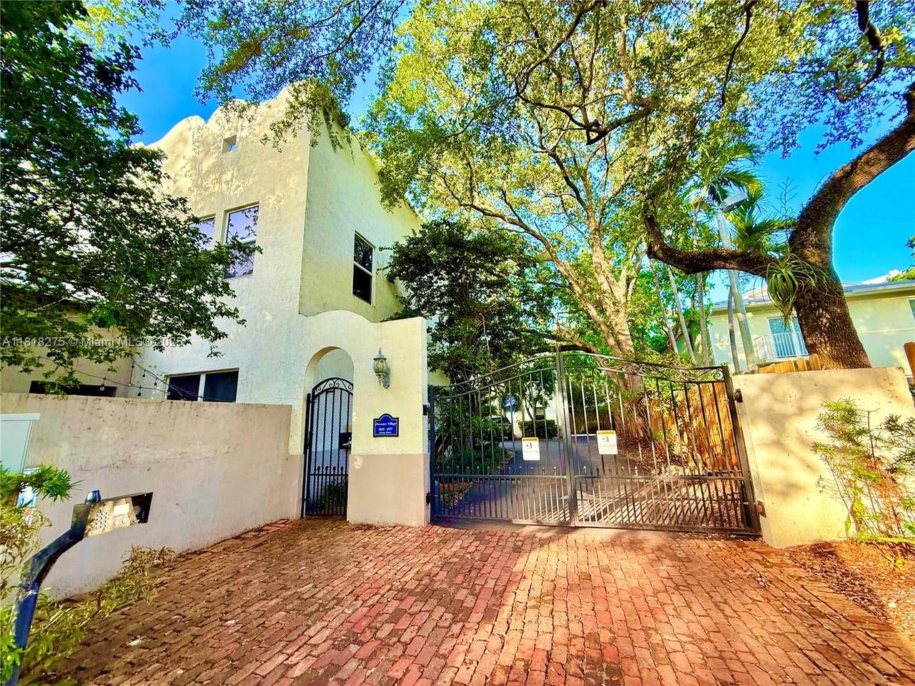 3071 Center St - Photo 1
