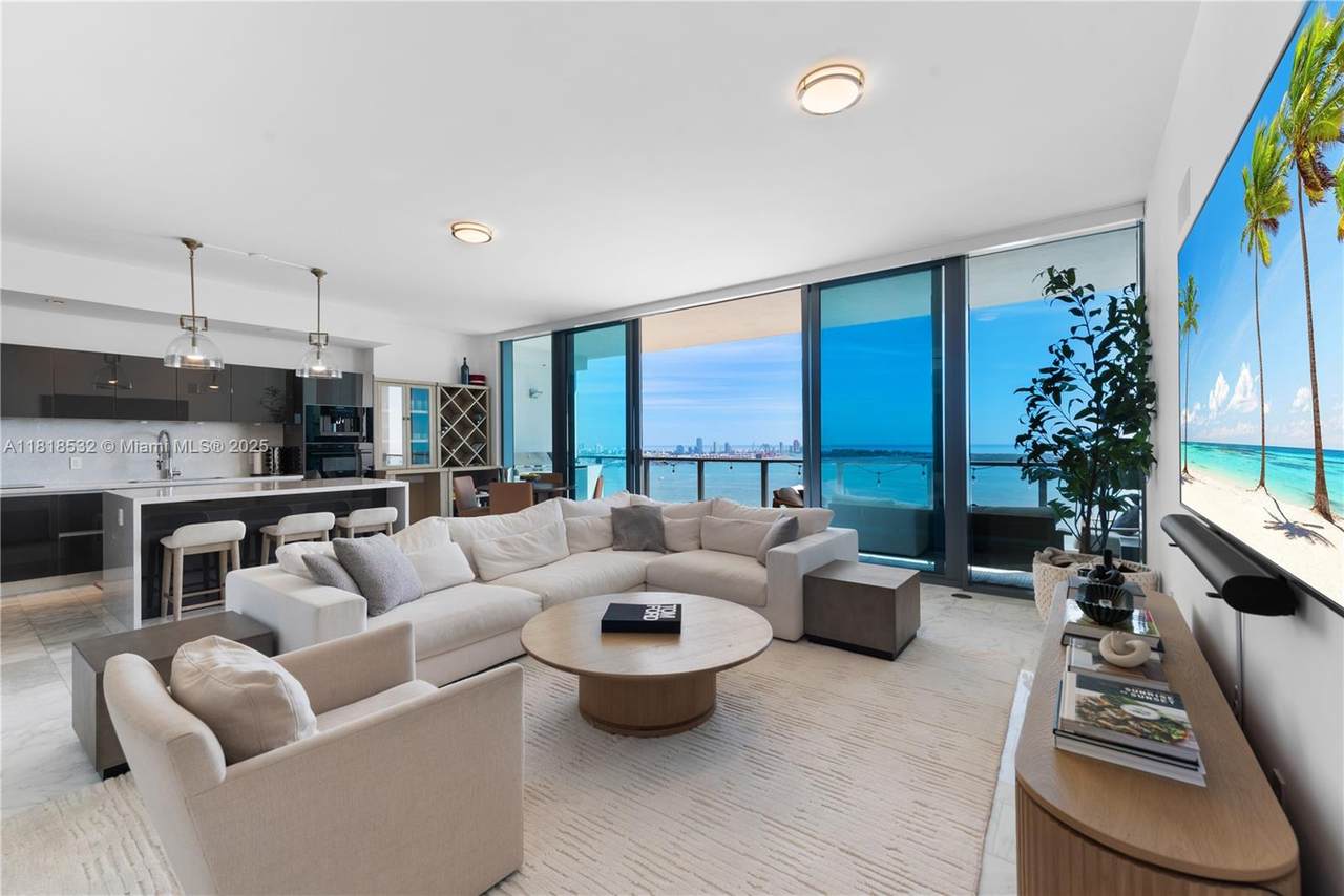 1451 Brickell Ave - Photo 1