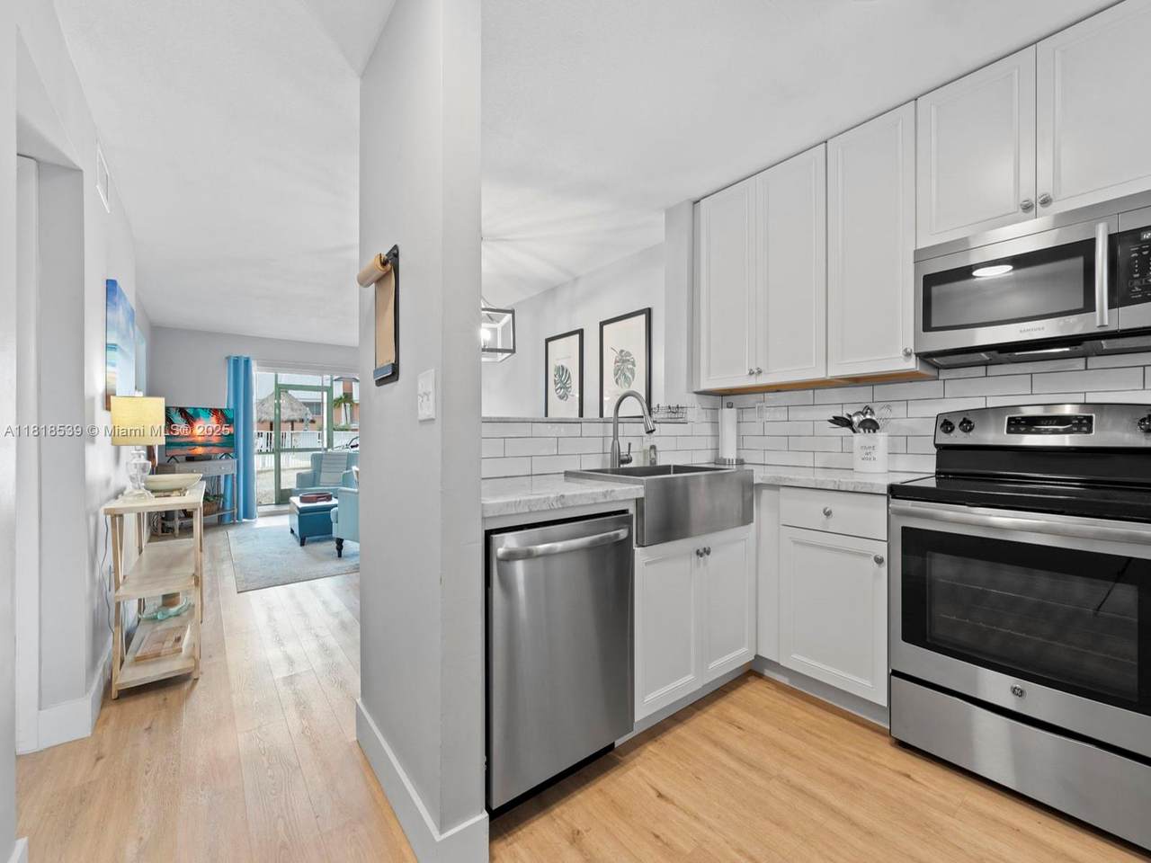 98321 Windward Ave - Photo 1