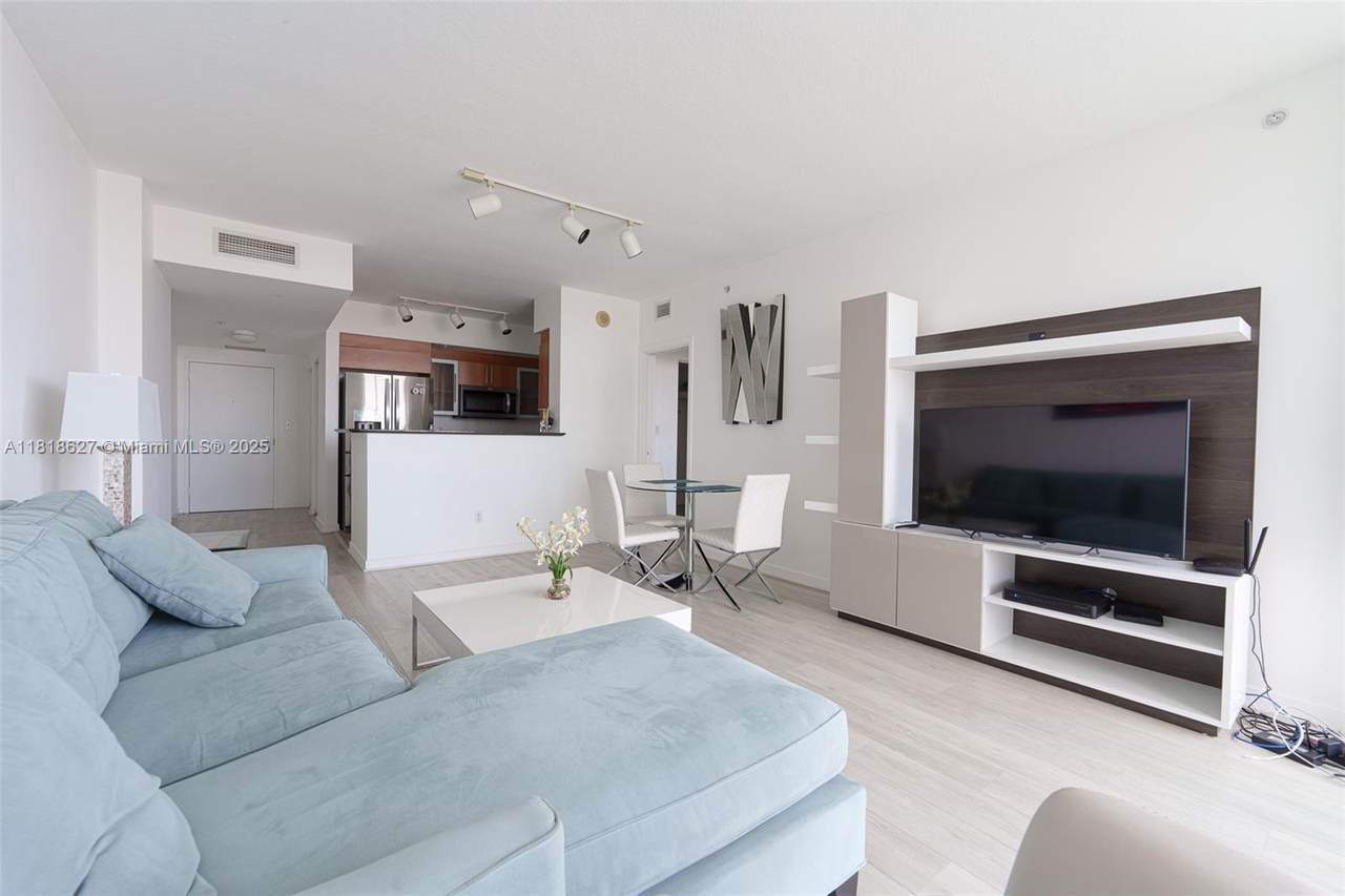 335 Biscayne Blvd - Photo 1