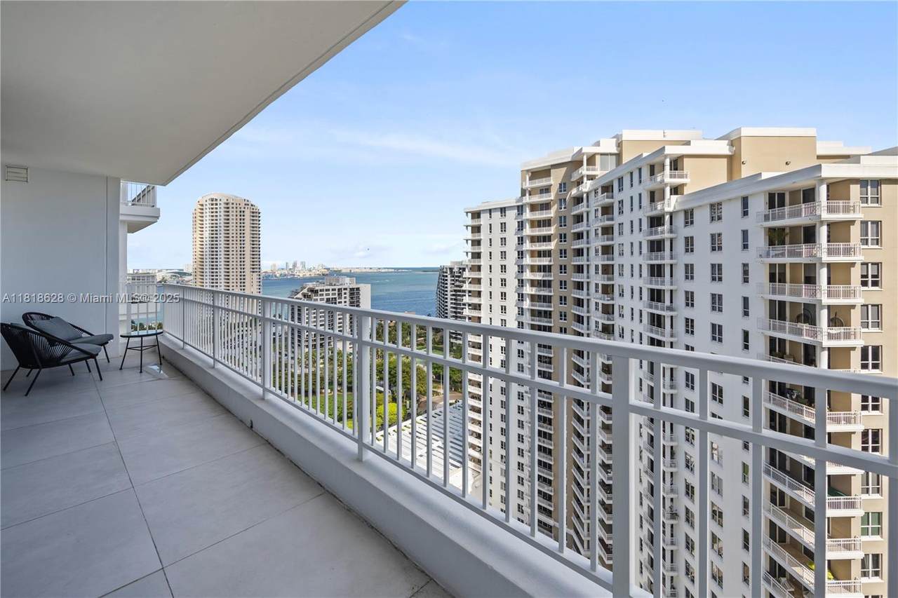 https://bt-photos.global.ssl.fastly.net/miami/1280_boomver_1_A11818628-2.jpg