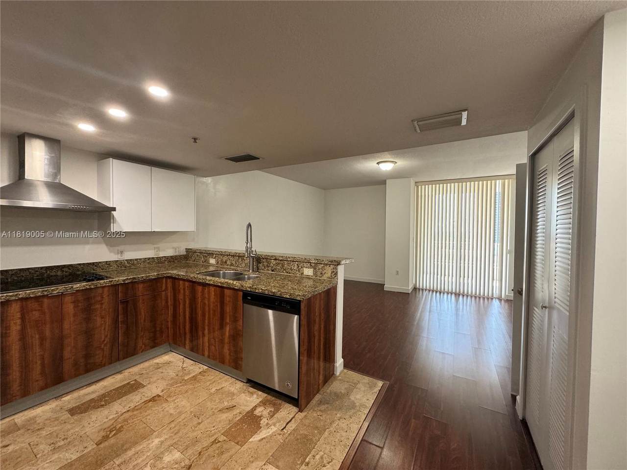 170 14th St - Photo 1