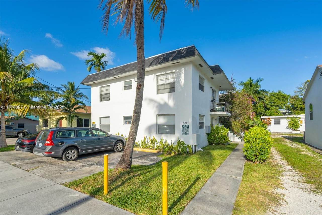 8315 Miami Ct - Photo 1