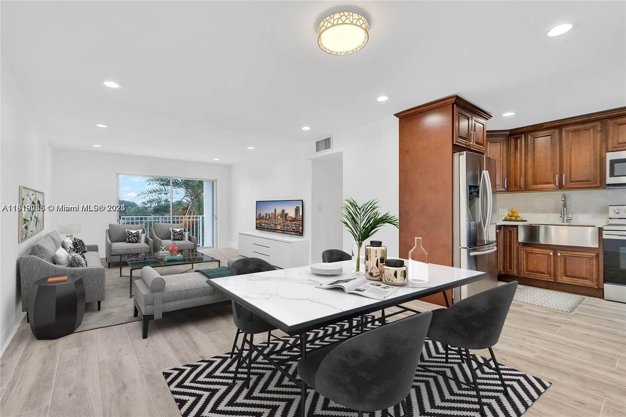 1631 114th St - Photo 1