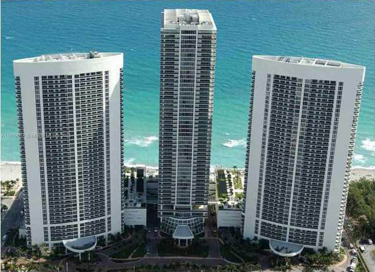 1800 Ocean Dr - Photo 1