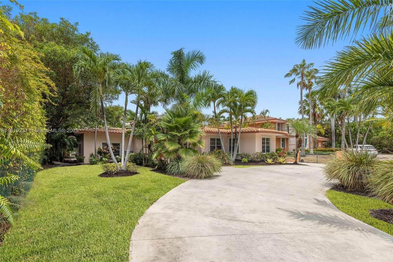 564 Golden Beach Dr - Photo 1
