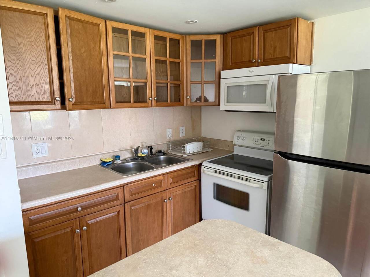 217 Suffolk F - Photo 1