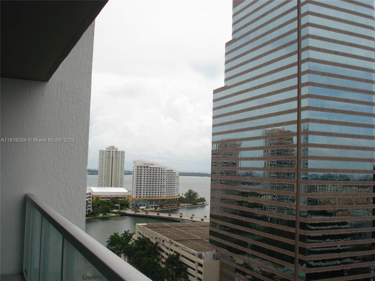 500 Brickell Ave - Photo 1