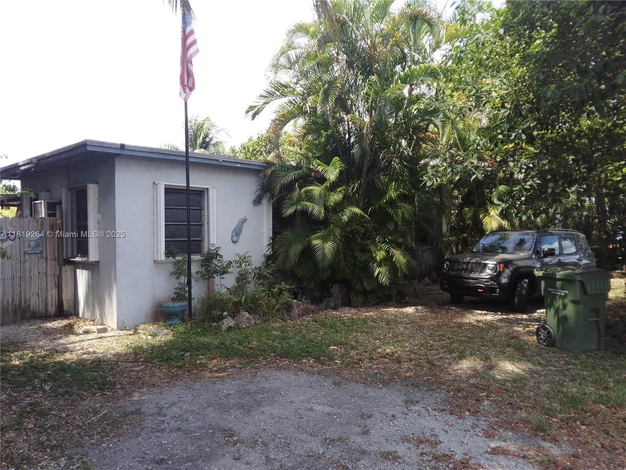 622 11th St - Photo 1