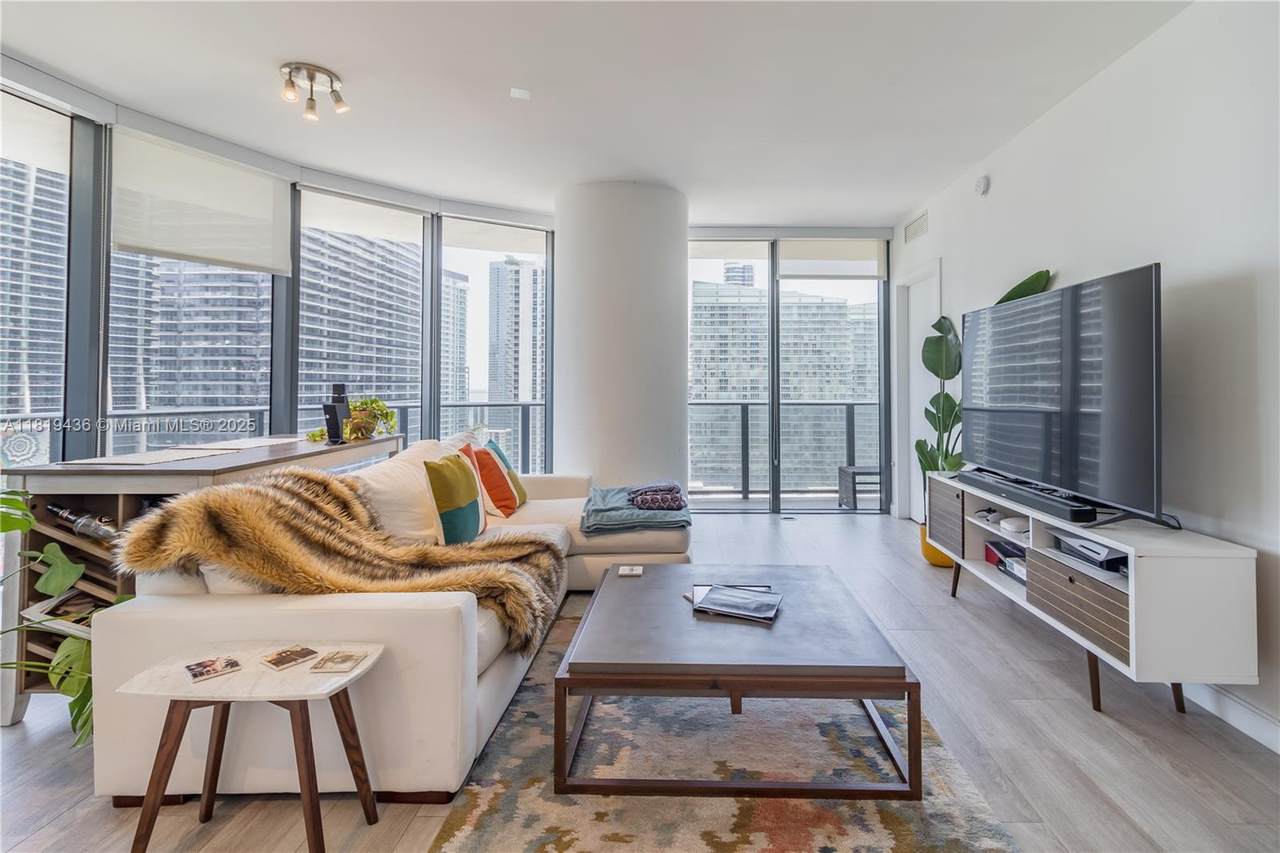 55 9th St - Photo 1