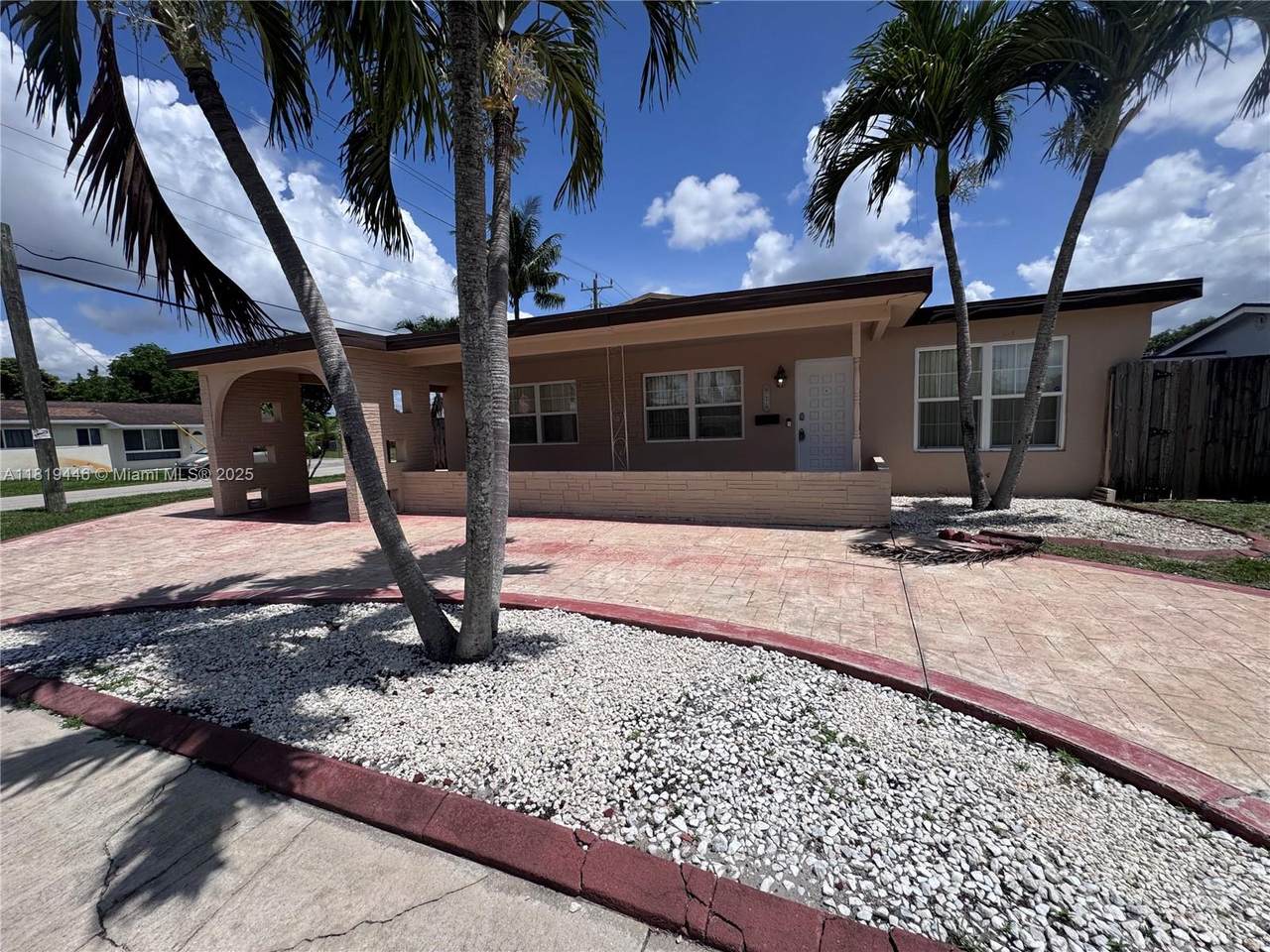 7491 Fillmore St - Photo 1