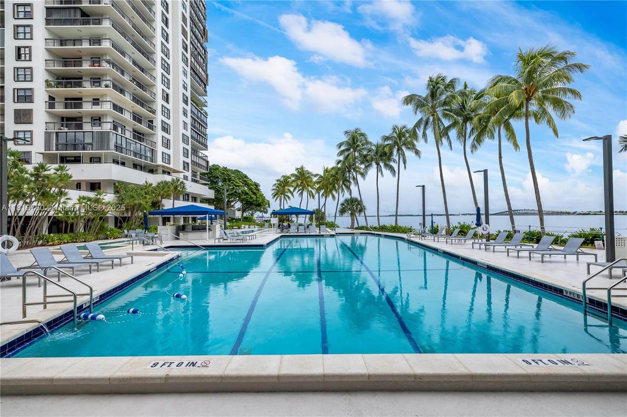 2333 Brickell Ave - Photo 1