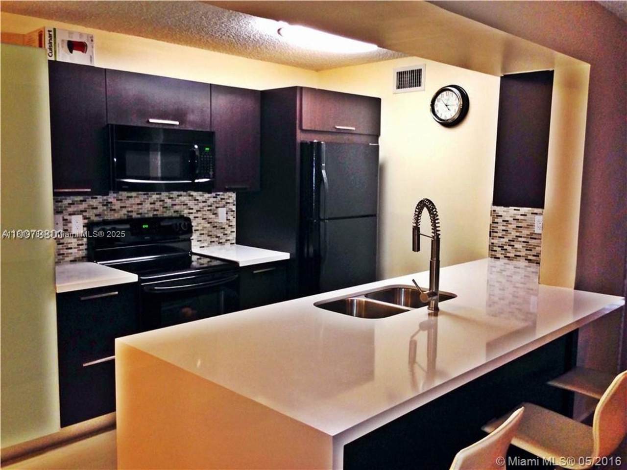 4652 97th Pl - Photo 1