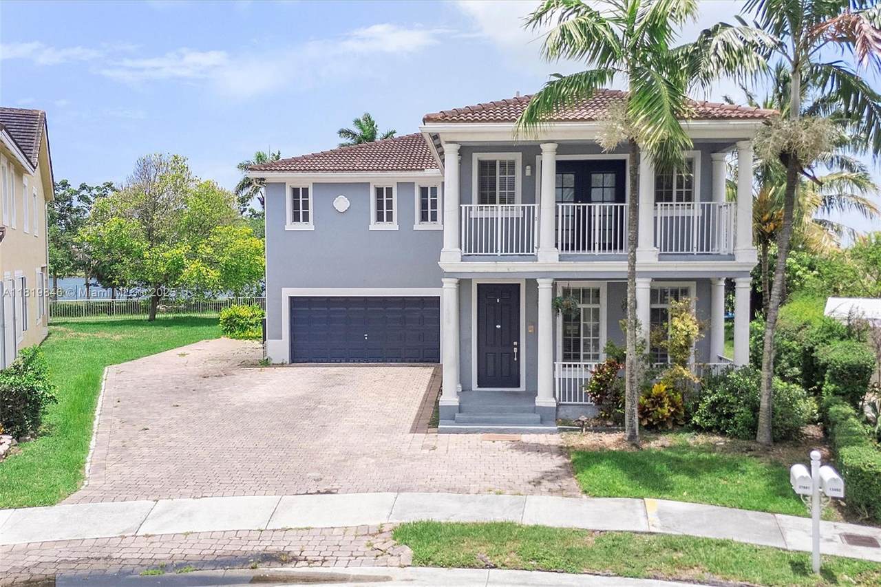 27681 139th Pl - Photo 1