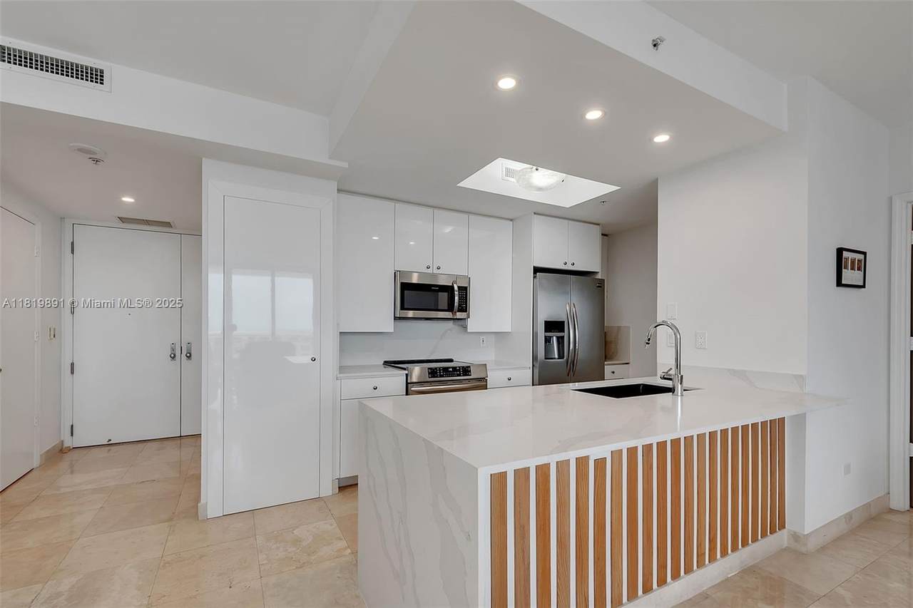 848 Brickell Key Dr - Photo 1