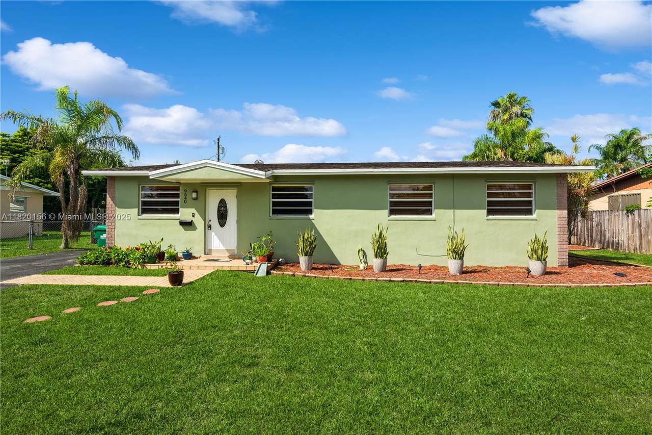 9540 Lisa Rd - Photo 1